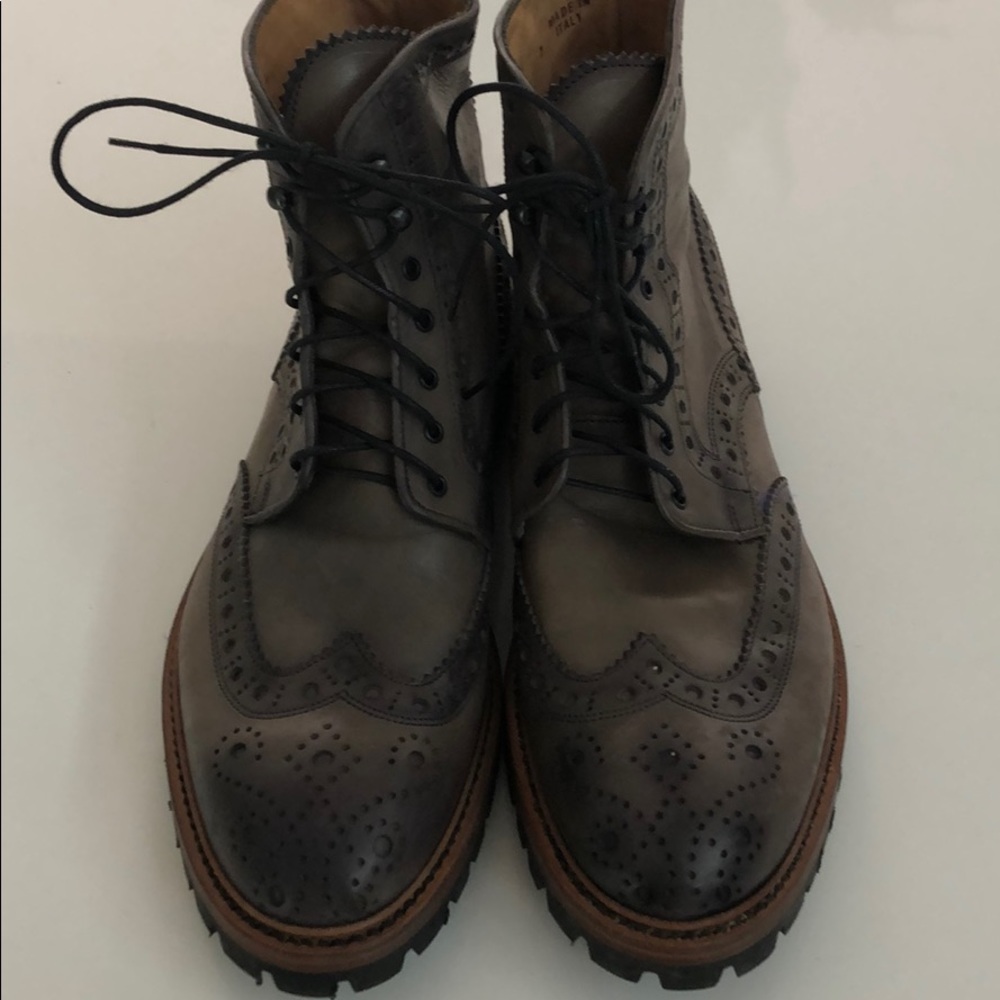 BARNEYS NEW YORK